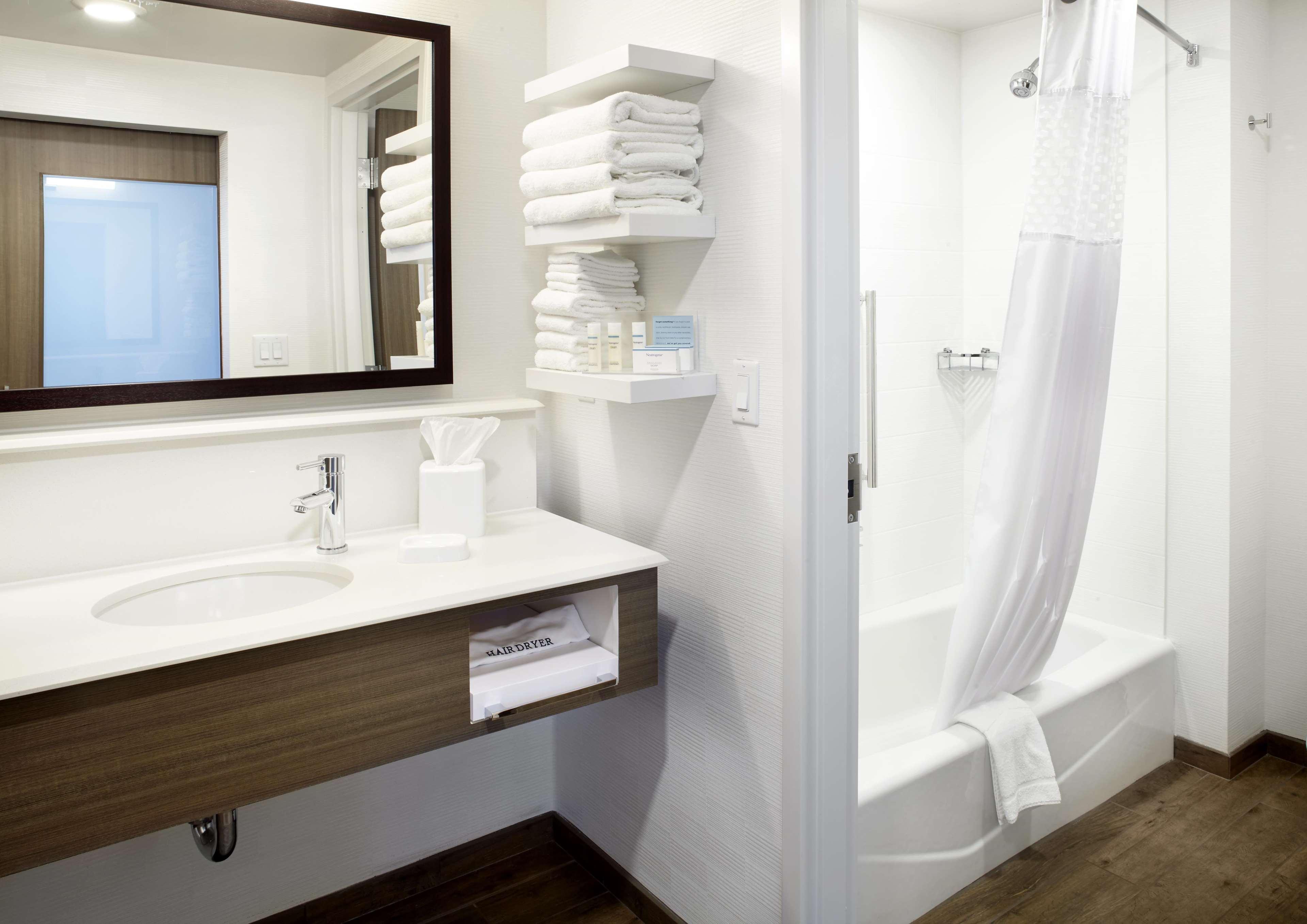 Hampton Inn & Suites Pittsburgh Airport South/Settlers Ridge Robinson Township Εξωτερικό φωτογραφία