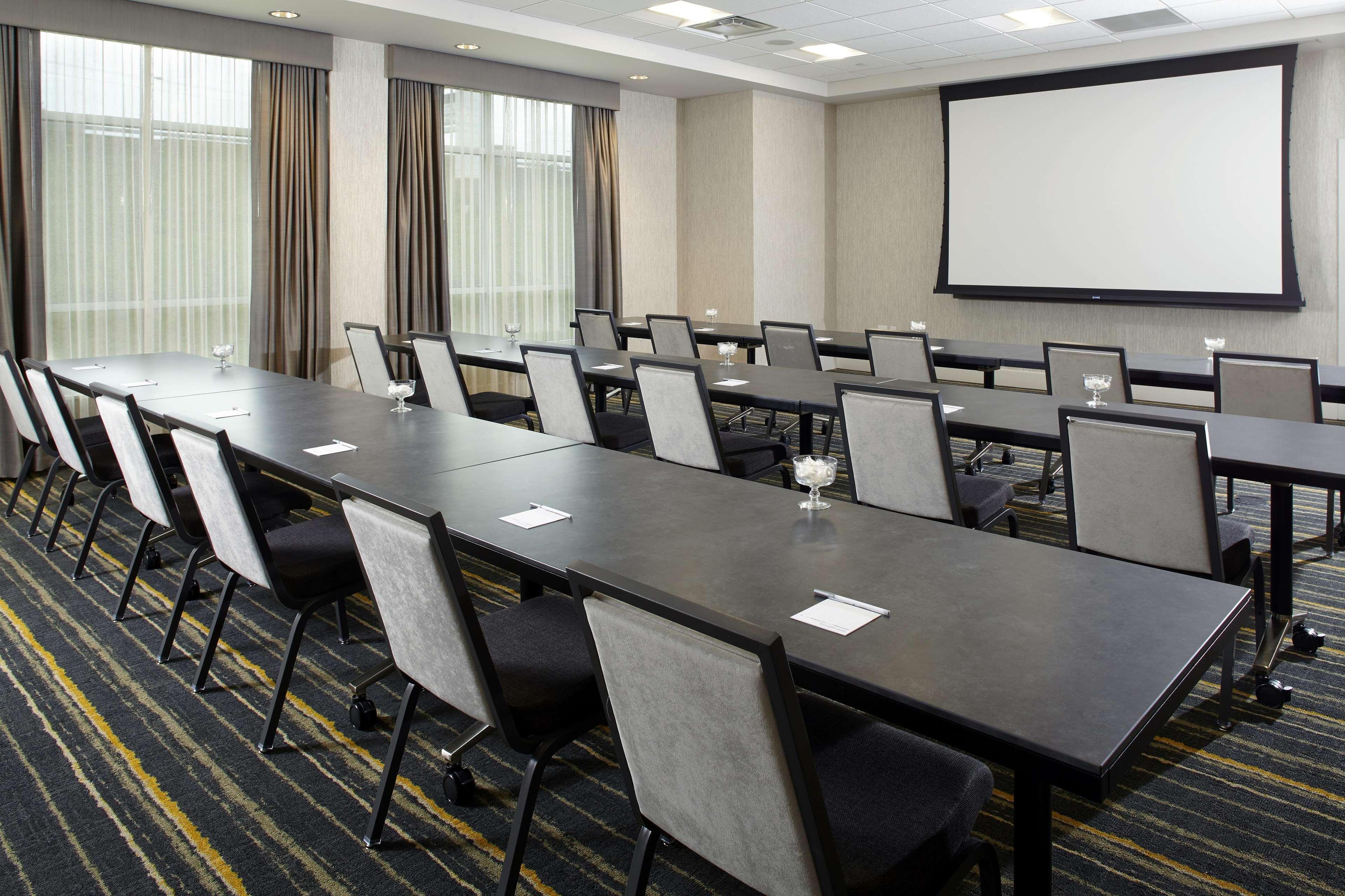 Hampton Inn & Suites Pittsburgh Airport South/Settlers Ridge Robinson Township Εξωτερικό φωτογραφία