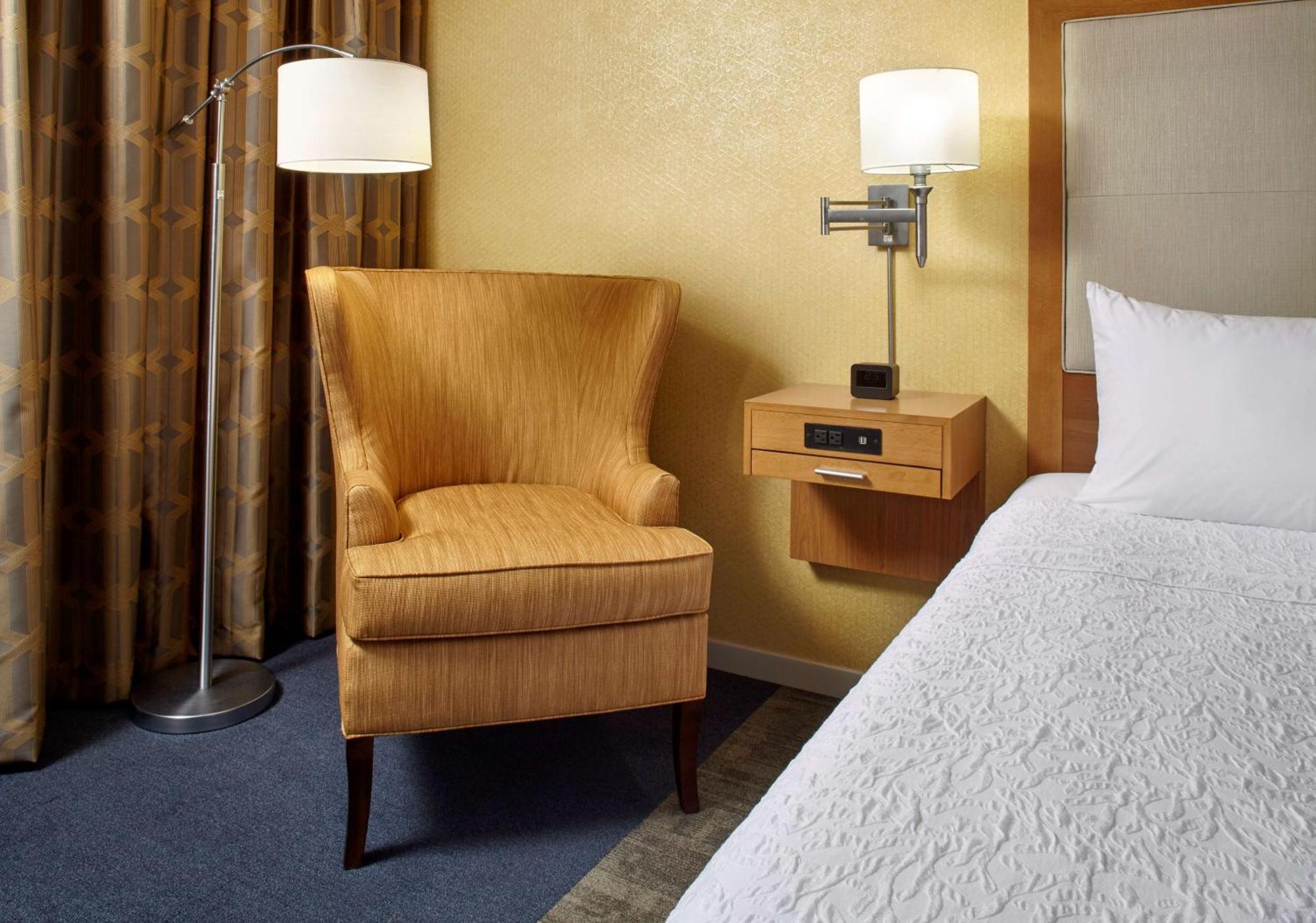 Hampton Inn & Suites Pittsburgh Airport South/Settlers Ridge Robinson Township Εξωτερικό φωτογραφία